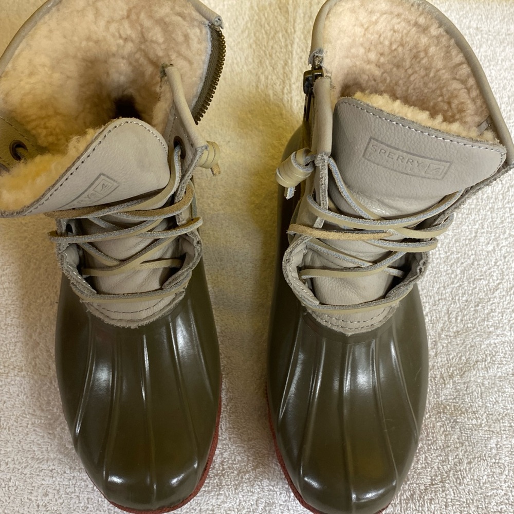 Sperry Olive and Tan Winter Boots